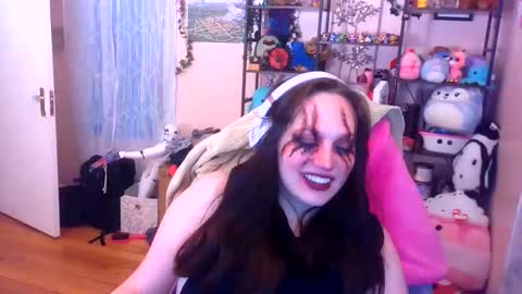 Snapshot of spawnofademon chatting on May 22, 8:53 am spawnofademon online show from May 22, 8:53 am