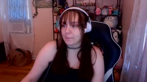 Snapshot of spawnofademon chatting on June 1, 7:37 pm spawnofademon online show from June 1, 7:37 pm