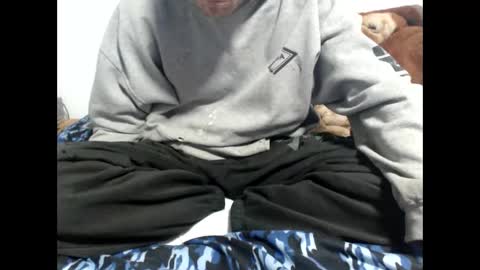 Snapshot of spazzy2 chatting on February 17, 8:33 am spazzy2 online show from February 17, 8:33 am