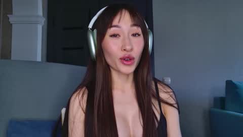 Snapshot of special_person chatting on March 8, 12:41 pm Nicole online show from March 8, 12:41 pm