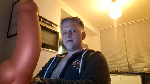 DutchDude online show from March 7, 8:50 pm