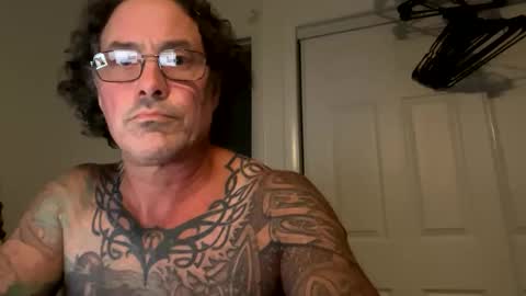 specter1972 online show from December 15, 1:32 am