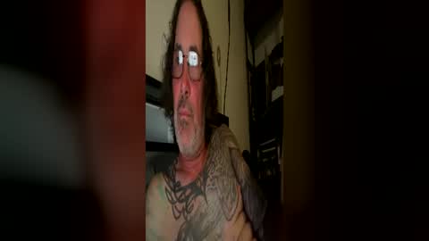 Snapshot of specter1972 chatting on July 4, 1:01 am specter1972 online show from July 4, 1:01 am