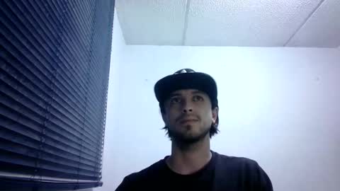 Snapshot of sperm_donor94 chatting on April 17, 11:46 am sperm_donor94 online show from April 17, 11:46 am