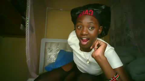 Snapshot of spicedebony13 chatting on July 23, 1:58 am spicedebony13 online show from July 23, 1:58 am