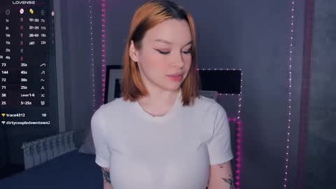 Snapshot of spiceofalex chatting on February 1, 8:40 pm Elva online show from February 1, 8:40 pm