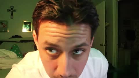 Snapshot of spicey_couple222 chatting on December 16, 5:27 am spicey_couple222 online show from December 16, 5:27 am