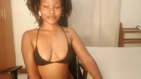 Snapshot of spicy_kerrine chatting on March 10, 3:30 pm Spicy kerrine online show from March 10, 3:30 pm