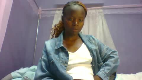 Snapshot of spicyit2 chatting on October 24, 8:05 pm Ebony Spicy online show from October 24, 8:05 pm