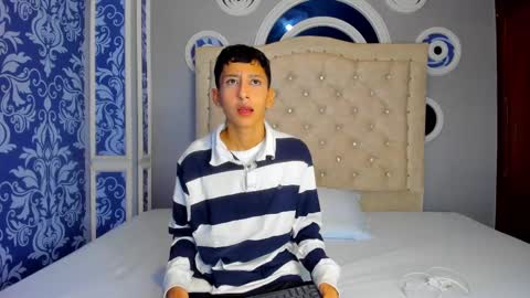 Snapshot of spicyslim_ chatting on November 4, 2:32 am spicyslim_ online show from November 4, 2:32 am