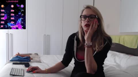 Snapshot of spicysweetlytwo chatting on October 16, 1:45 pm Spicysweetlytwo online show from October 16, 1:45 pm