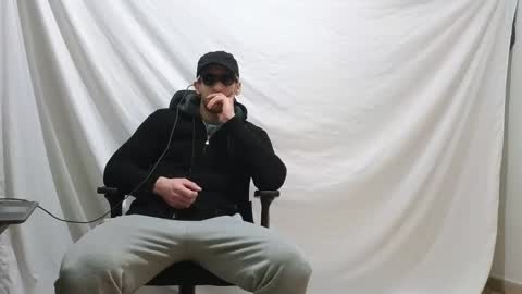 Marco. When Im offline you can view premium content in bio online show from February 20, 7:58 pm