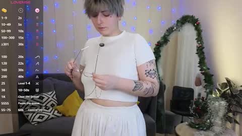 Snapshot of spiderarti chatting on December 15, 9:30 pm spiderarti online show from December 15, 9:30 pm