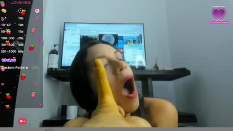 EVA online show from May 5, 11:57 pm