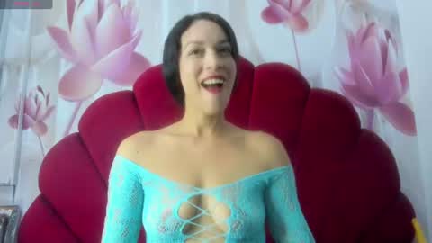 Snapshot of spiicy_goddess chatting on June 23, 12:30 am EVA online show from June 23, 12:30 am