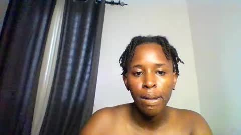 Snapshot of spikyleo chatting on June 1, 7:43 am spikyleo online show from June 1, 7:43 am