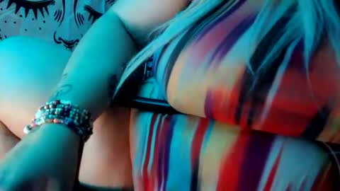 Vanessa Spade online show from November 6, 12:39 pm