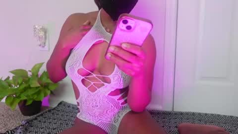 Snapshot of spinprincess_ chatting on July 11, 8:44 pm Spinerina online show from July 11, 8:44 pm