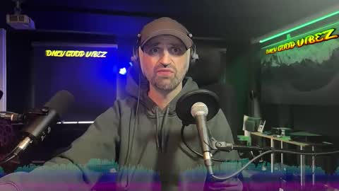 Snapshot of splivke chatting on November 22, 1:10 pm Splivke online show from November 22, 1:10 pm