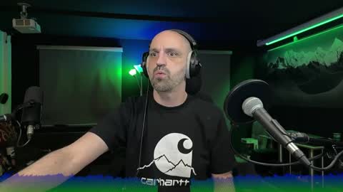 Snapshot of splivke chatting on April 10, 6:56 pm Splivke online show from April 10, 6:56 pm