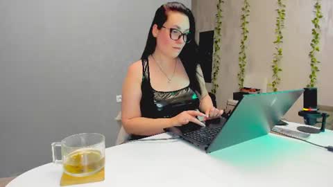 Lilith online show from July 28, 7:04 pm