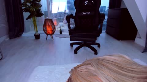 Anna online show from December 28, 12:13 pm