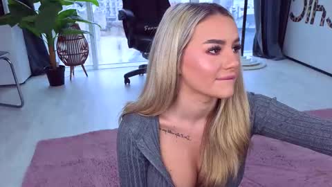 Anna online show from October 4, 10:13 am