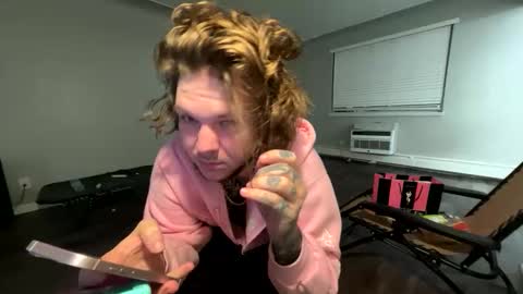 Snapshot of sportsfreak1619 chatting on December 22, 10:12 am sportsfreak1619 online show from December 22, 10:12 am