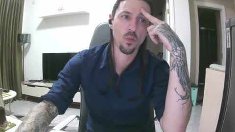 Snapshot of spuds_deep chatting on January 18, 7:37 pm spuds_deep online show from January 18, 7:37 pm