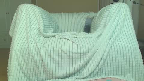 Snapshot of squikt chatting on October 22, 3:01 pm Amelia online show from October 22, 3:01 pm