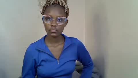 Snapshot of squirt_godes chatting on October 16, 8:21 pm Tashy online show from October 16, 8:21 pm