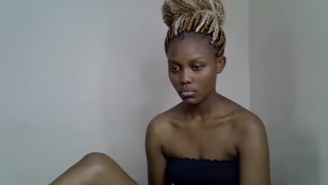 Snapshot of squirt_godes chatting on October 19, 7:58 pm Tashy online show from October 19, 7:58 pm