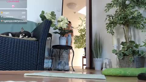 Snapshot of squirtmanica chatting on February 15, 8:54 am Monica online show from February 15, 8:54 am