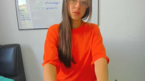 Tati online show from November 2, 2:08 pm
