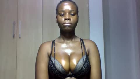 Snapshot of squiter_girlie chatting on November 7, 4:45 am Squiter online show from November 7, 4:45 am