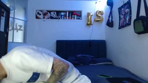 Snapshot of sr_porn01 chatting on December 26, 4:04 pm sr_porn01 online show from December 26, 4:04 pm