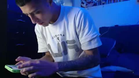 Snapshot of sr_porn01 chatting on February 4, 3:15 pm sr_porn01 online show from February 4, 3:15 pm