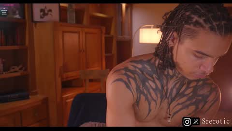 Snapshot of srerotic chatting on November 21, 10:52 pm Matt online show from November 21, 10:52 pm