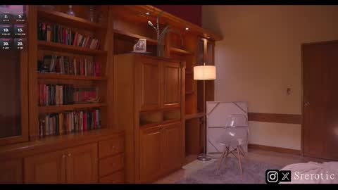 Snapshot of srerotic chatting on December 1, 5:51 pm Matt online show from December 1, 5:51 pm