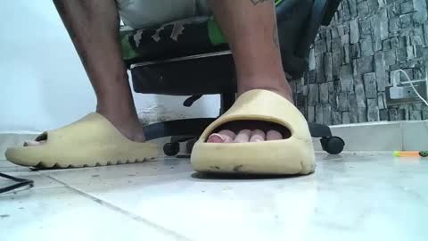 sr master cum its my old account online show from May 1, 5:28 pm