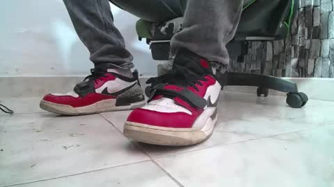 Snapshot of srfindomfeet_ chatting on June 2, 6:54 pm sr master cum its my old account online show from June 2, 6:54 pm
