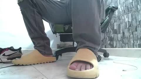 sr master cum its my old account online show from July 5, 5:42 pm