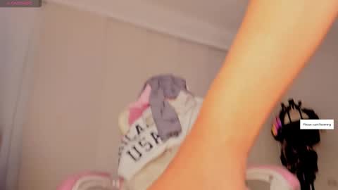 Laura online show from March 2, 4:47 am