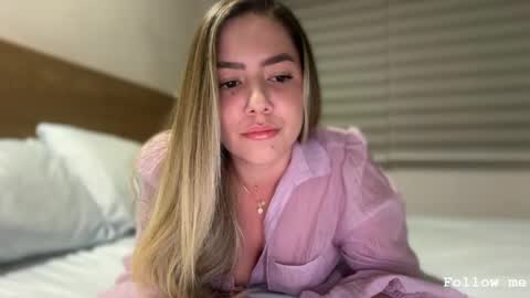 Sophie 3 online show from May 6, 2:40 am