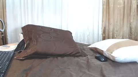 .          . online show from January 7, 3:12 pm