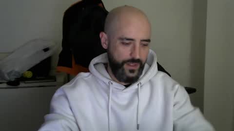 Snapshot of srtramposo chatting on January 10, 6:06 pm srtramposo online show from January 10, 6:06 pm