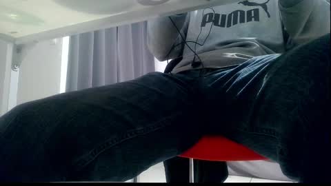 Snapshot of ssenzo chatting on December 3, 6:49 pm ssenzo online show from December 3, 6:49 pm