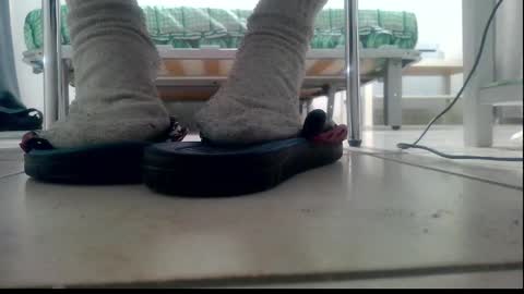 Snapshot of ssenzo chatting on December 6, 10:19 pm ssenzo online show from December 6, 10:19 pm