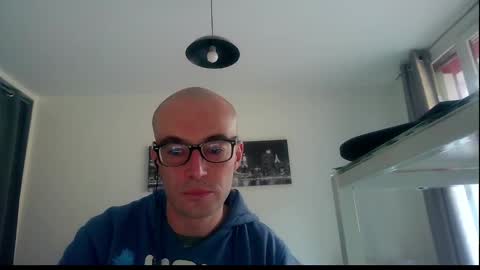 Snapshot of ssenzo chatting on December 25, 8:18 am ssenzo online show from December 25, 8:18 am