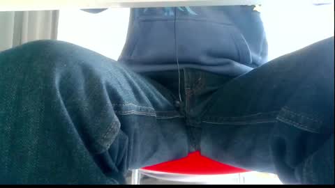 Snapshot of ssenzo chatting on December 25, 11:22 am ssenzo online show from December 25, 11:22 am